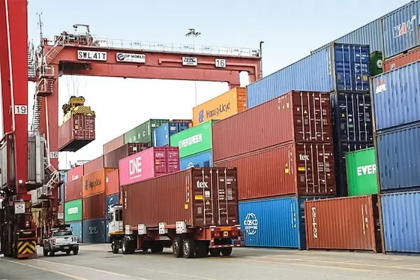 Cómo una estrategia logística bien gestionada potencia los beneficios de las zonas francas